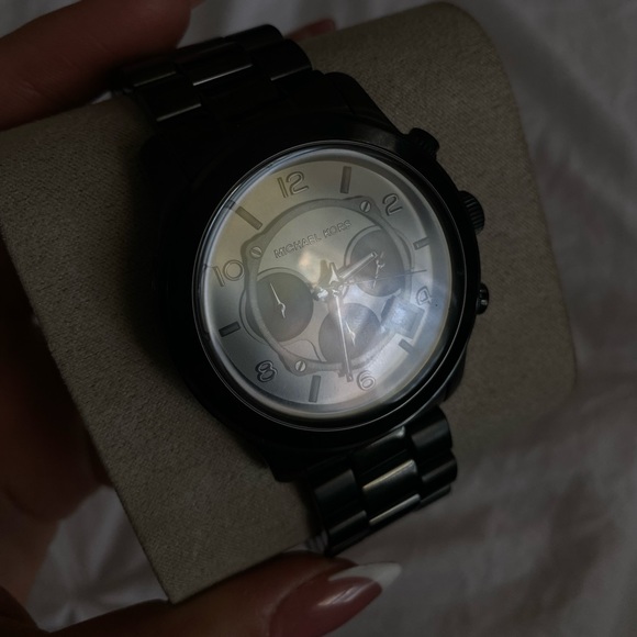 Michael Kors Unisex Watch - Picture 3 of 8